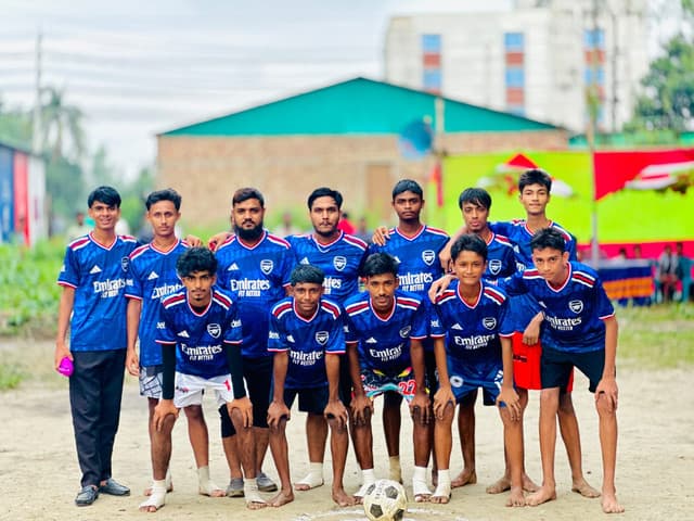 বার্ষিক অনুষ্ঠানে প্রীতি ফুটবল ম্যাচ 1